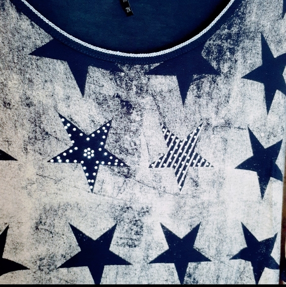 SKINNIE MINNIE Embellished Star Ruched Tee - Picture 7 of 15